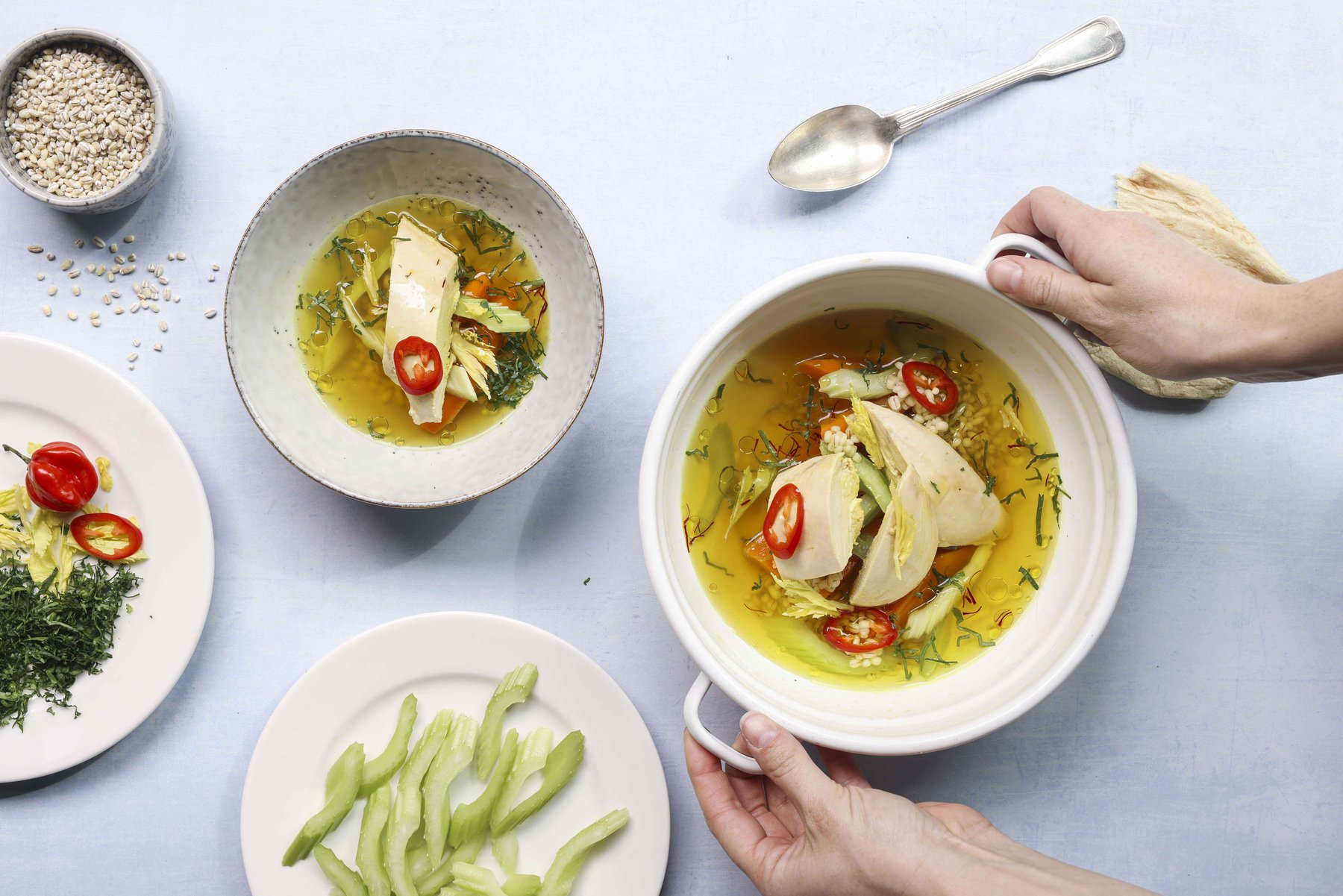 Frische Speise klar und hell – Helle, frische Food-Fotografie von Kitchenkiss – Clean Eating, Tageslicht, natürliche Ästhetik.