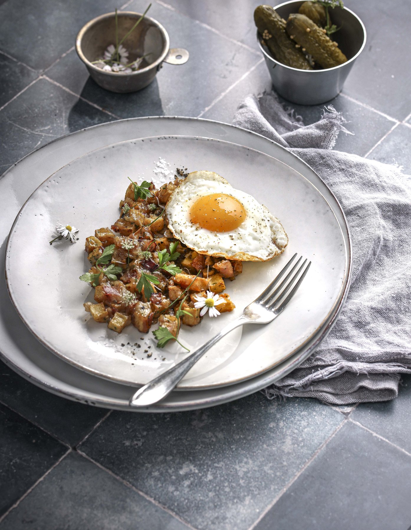 Frische Speise mit natürlichem Styling – Helle, frische Food-Fotografie von Kitchenkiss – Clean Eating, Tageslicht, natürliche Ästhetik.
