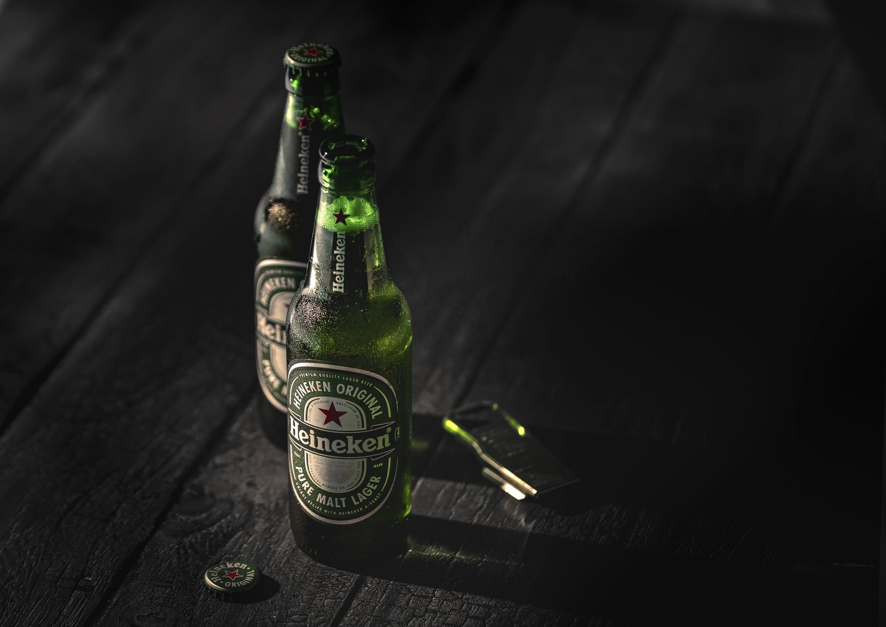 Werbefotografie für Brauereien: Frische-Optik, Flaschendesign und kühle Ästhetik – Kitchenkiss Beverage Studio.