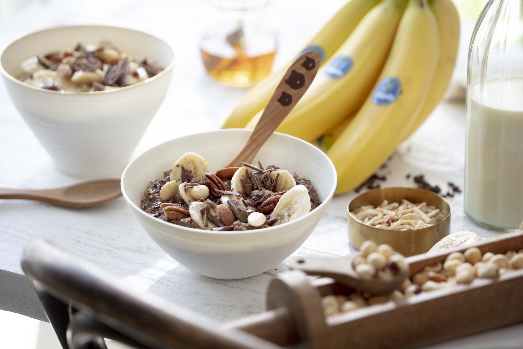 Frisches Gericht klar inszeniert – Helle, frische Food-Fotografie von Kitchenkiss – Clean Eating, Tageslicht, natürliche Ästhetik.