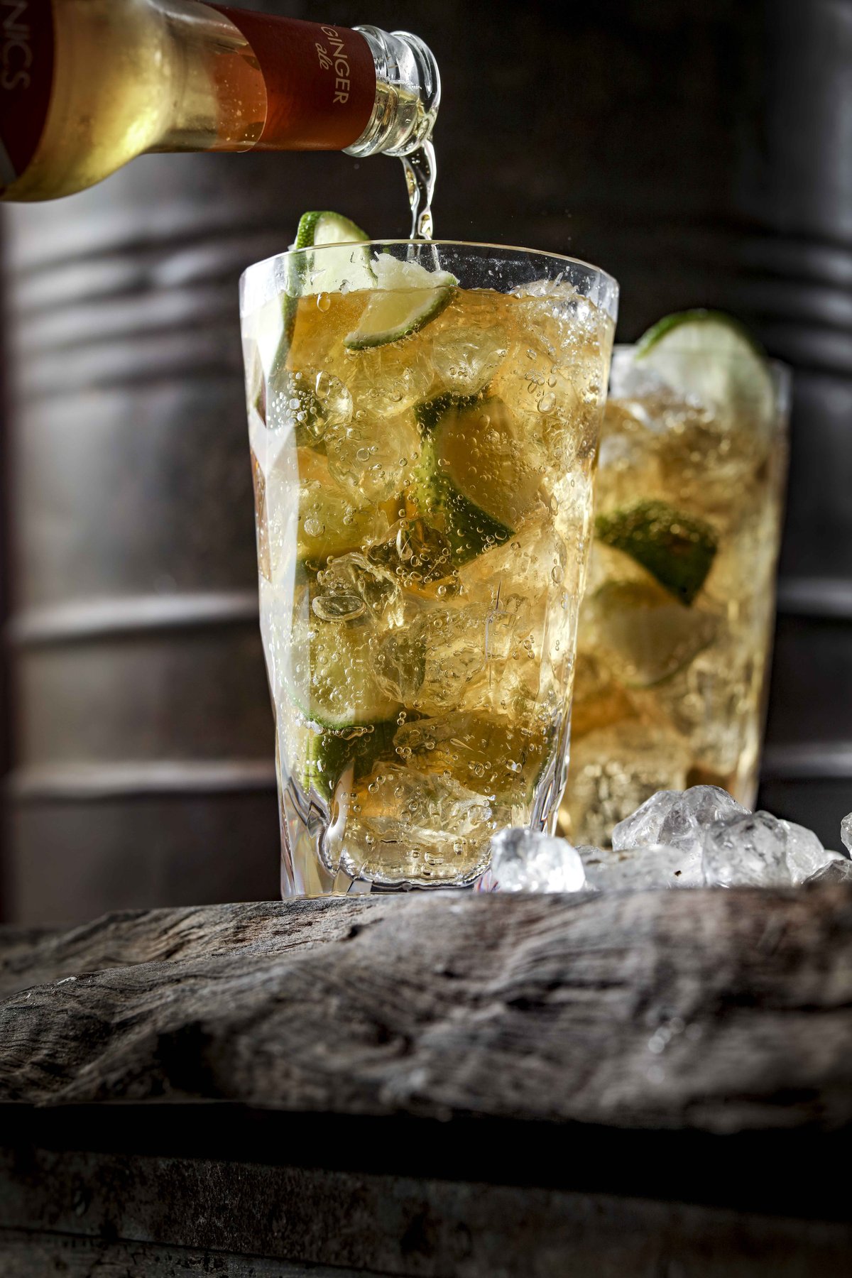 Cocktail stimmungsvoll in Szene gesetzt – professionelle Getränkefotografie von Kitchenkiss.