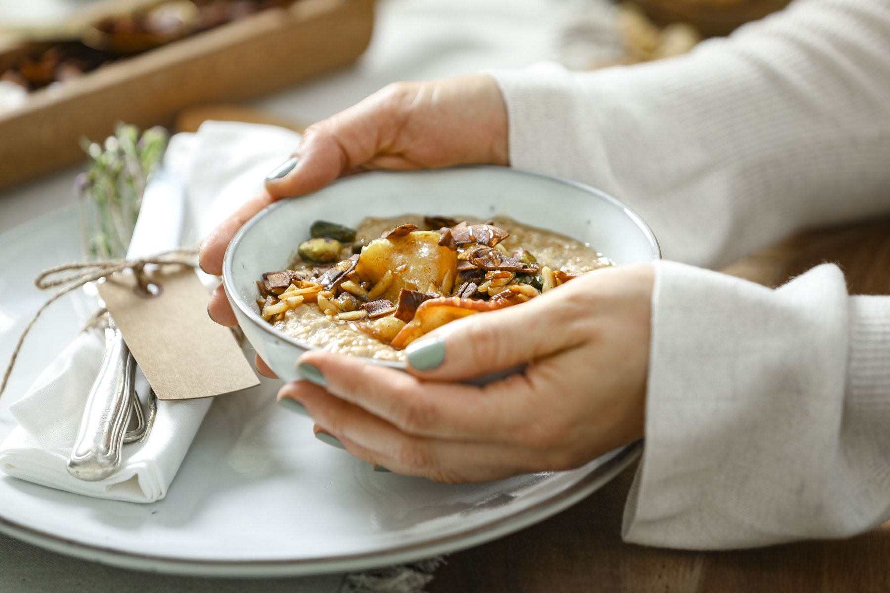Helles Food-Detail mit frischen Zutaten – Helle, frische Food-Fotografie von Kitchenkiss – Clean Eating, Tageslicht, natürliche Ästhetik.