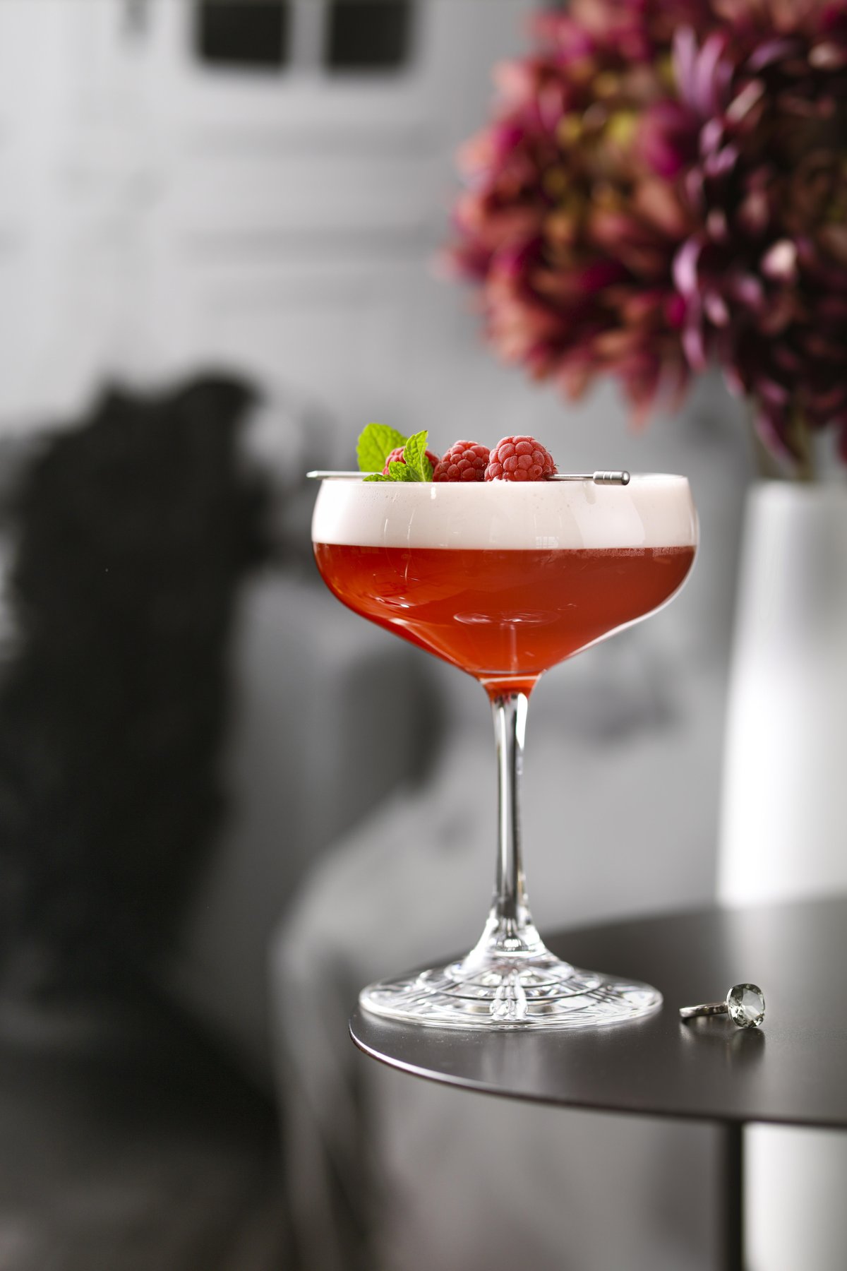 Drink stimmungsvoll inszeniert – hochwertige Getränkefotografie.