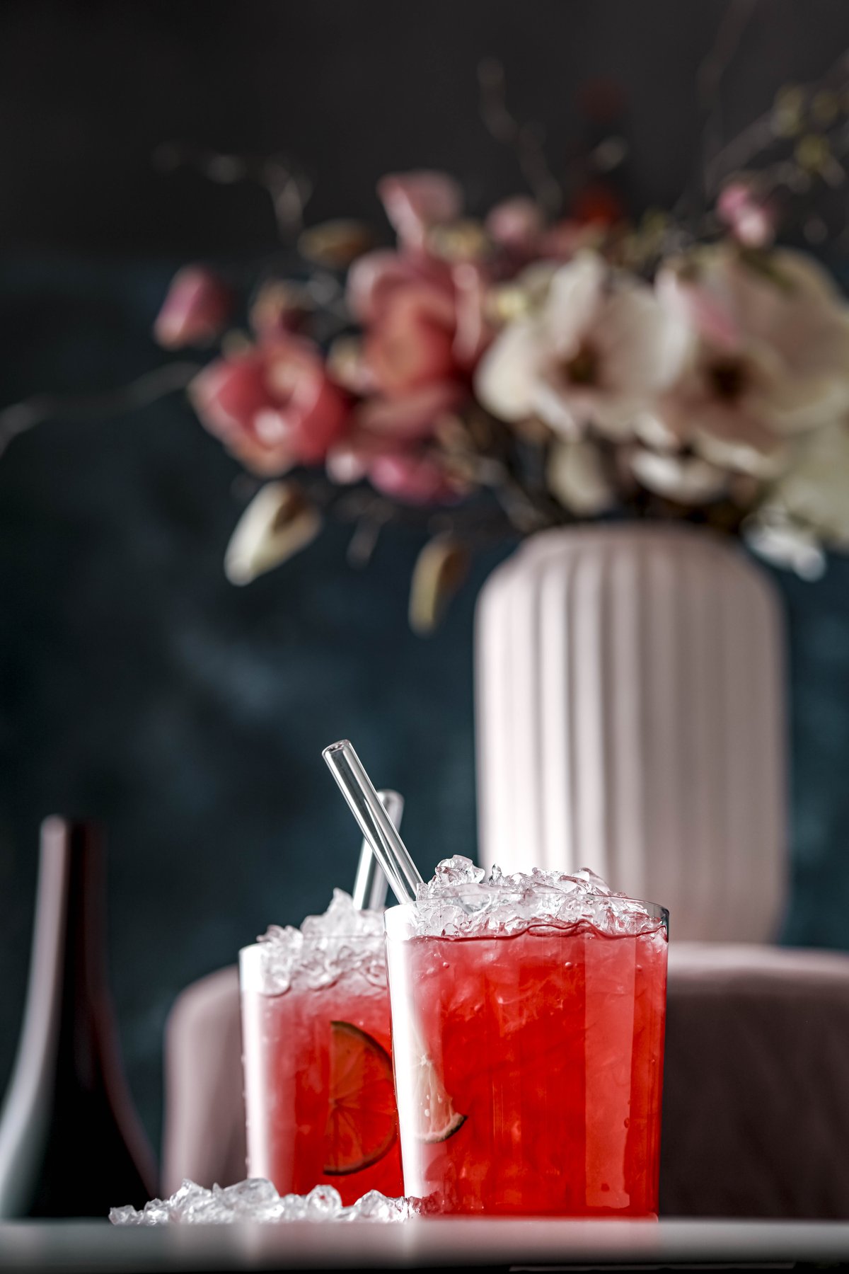 Getränk kunstvoll inszeniert – professionelle Beverage-Fotografie.
