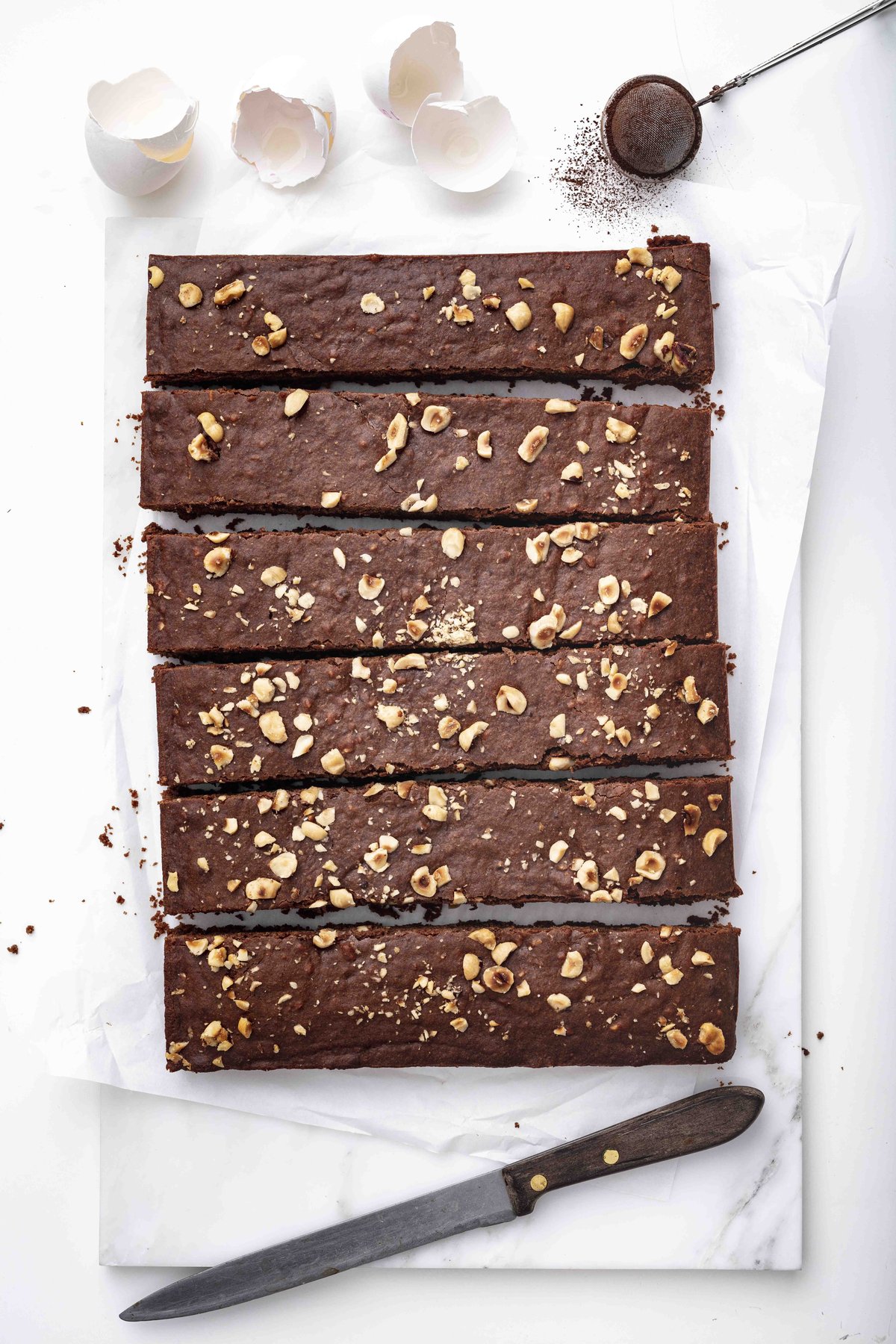 Frisches Food-Motiv klar inszeniert – Helle, frische Food-Fotografie von Kitchenkiss – Clean Eating, Tageslicht, natürliche Ästhetik.