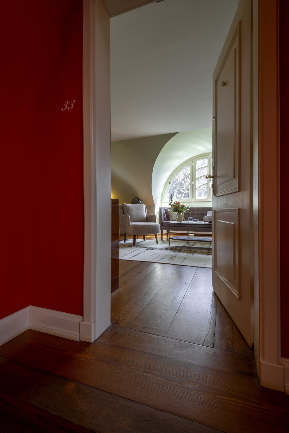 Stimmungsvoller Innenraum – Stimmungsvolle Interieur- und Hospitality-Fotografie von Kitchenkiss – Atmosphäre, Licht und Design für Hotels und Gastronomie.