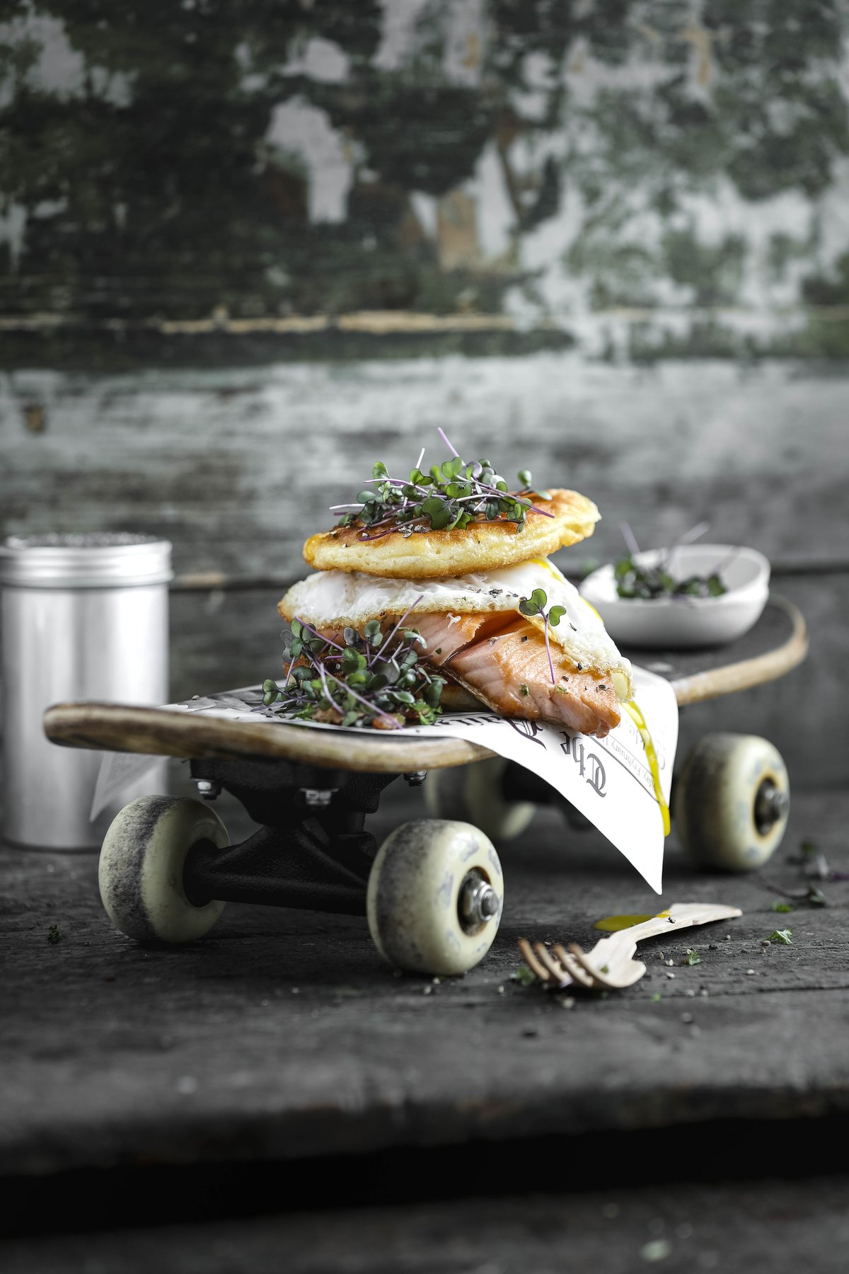 Urbanes Streetfood-Konzept in Szene gesetzt – kreative Food-Werbefotografie von Kitchenkiss.